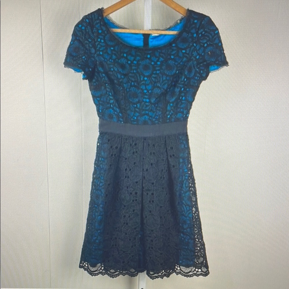 Elegant Black Lace Mini Dress